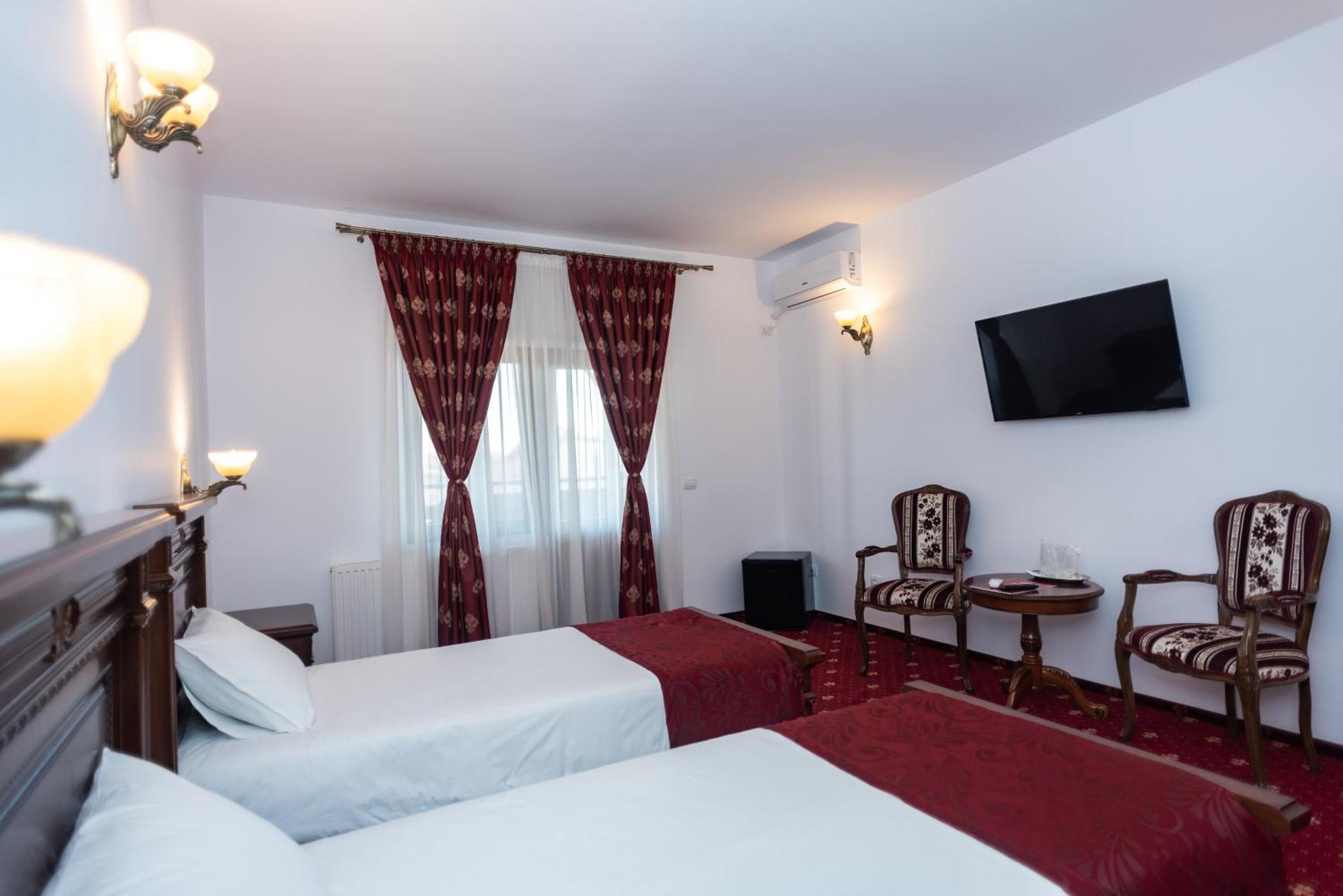 Hotel Tango Margo Valea Lupului  Esterno foto