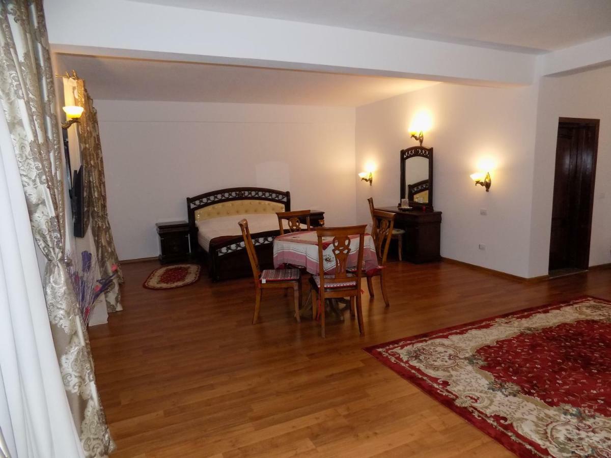Hotel Tango Margo Valea Lupului  Esterno foto