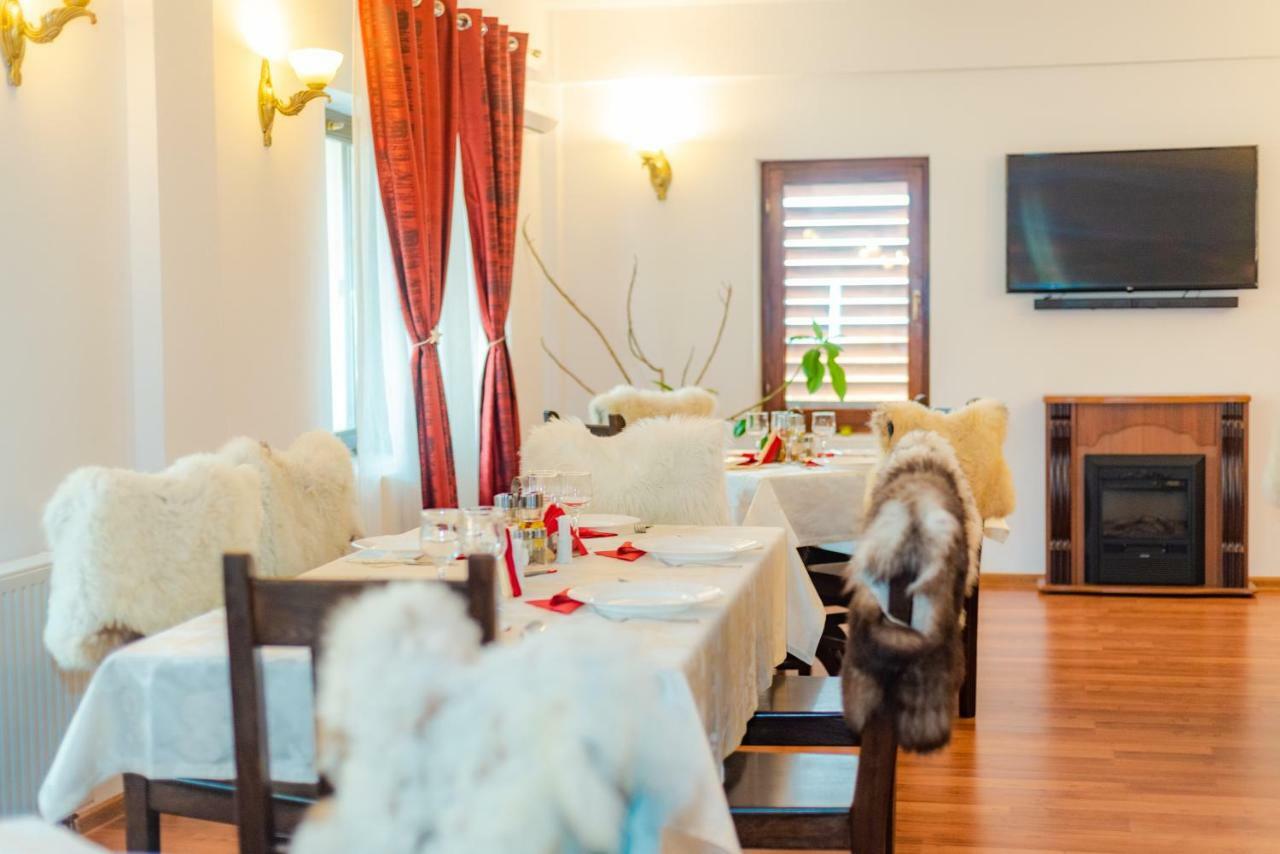 Hotel Tango Margo Valea Lupului  Esterno foto
