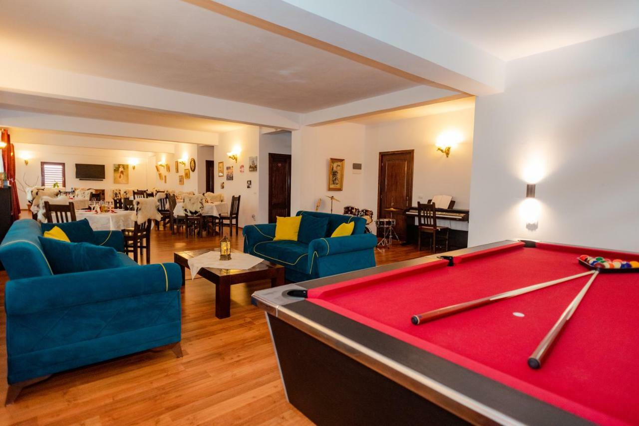 Hotel Tango Margo Valea Lupului  Esterno foto